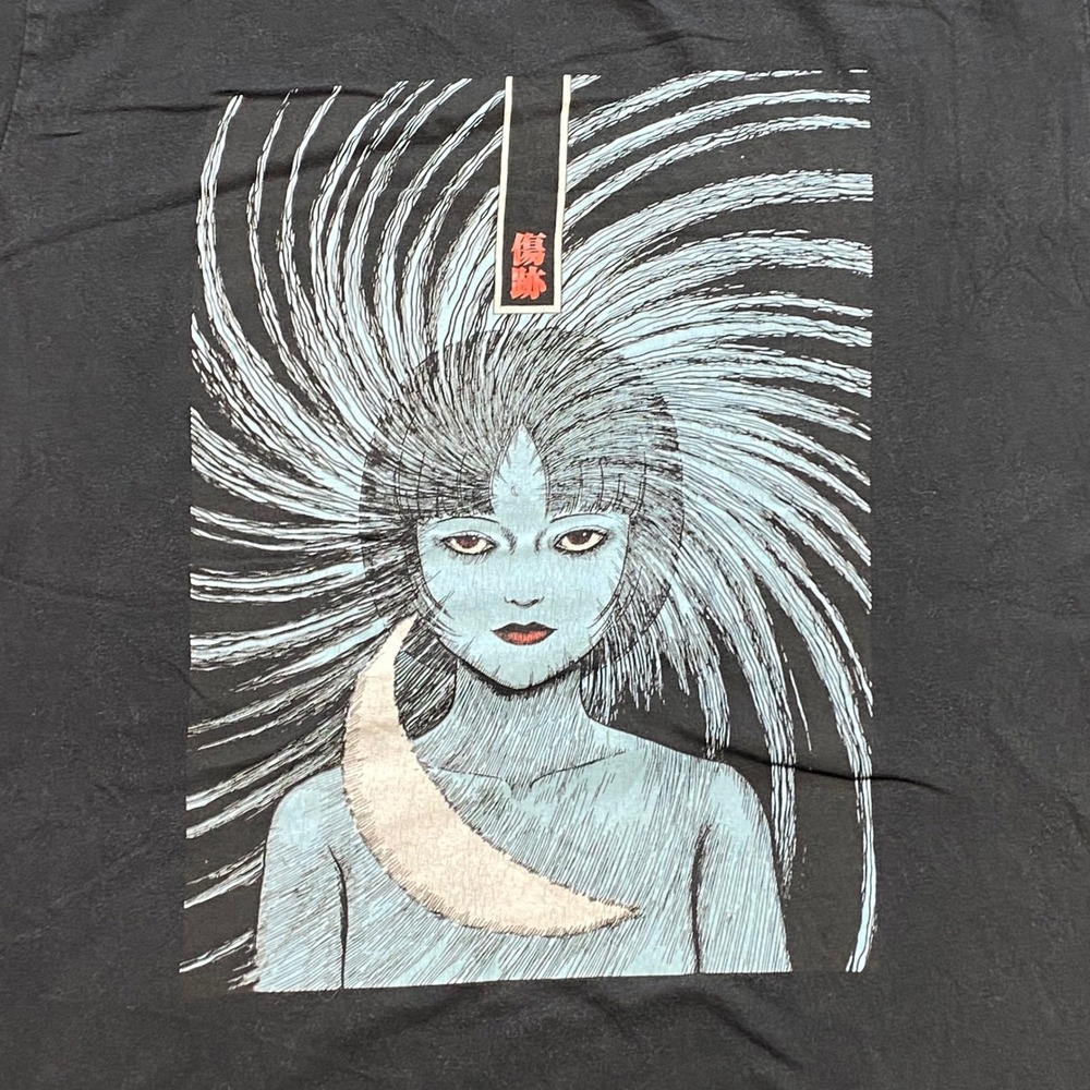 Junji Ito Uzumaki TShirt Sz L Mens Black Horror Manga Azami Spiral Graphic Tee - Picture 2 of 6